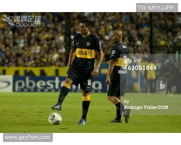 纵览足坛风云群星荟萃一图尽览世界足球传奇人物